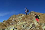 RIFUGIO BENIGNI   ad anello dalla CIMA DI VAL PIANELLA (2349 m), salita dal Sentiero dei Vitelli-Bocca di Trona il 1 nov. 2017 - FOTOGALLERY
